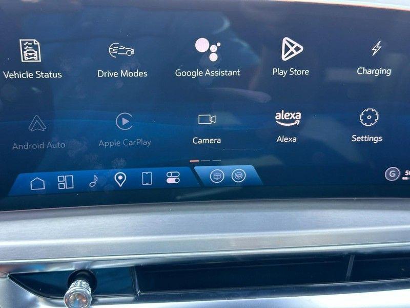 new 2025 Cadillac LYRIQ car