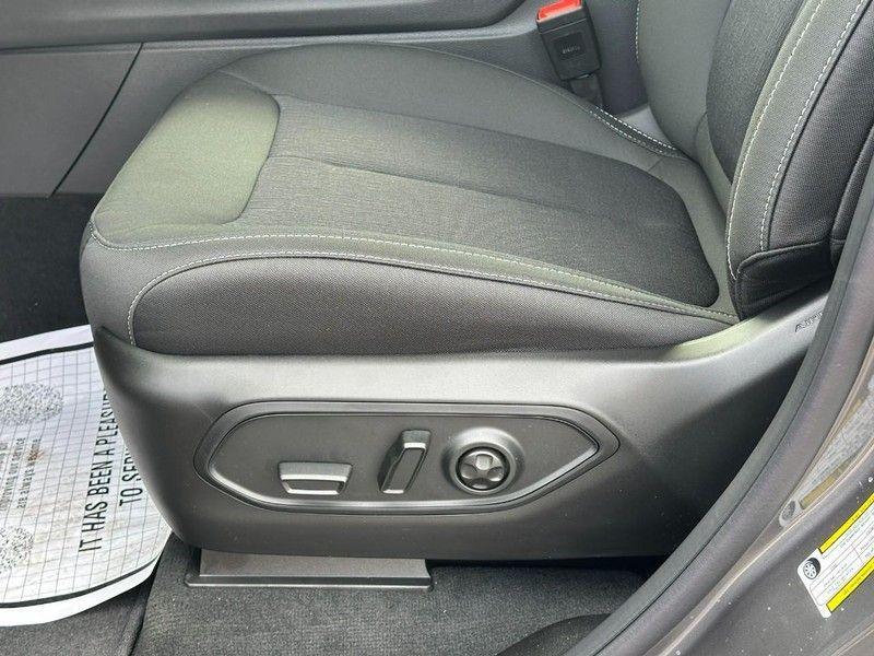 new 2025 Jeep Grand Cherokee car