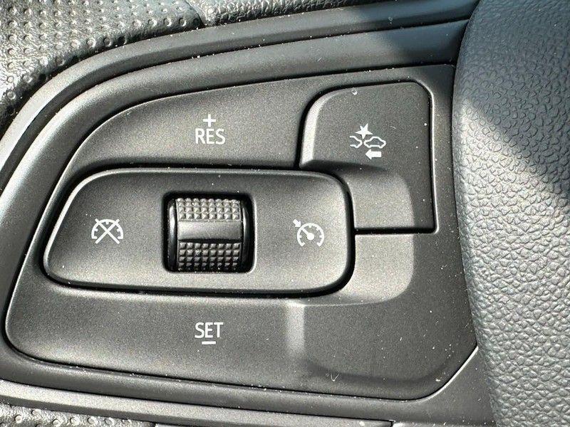 new 2025 Buick Envista car