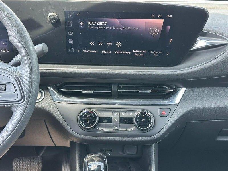 new 2025 Buick Envista car