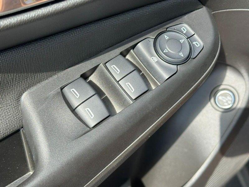 new 2025 Buick Envista car