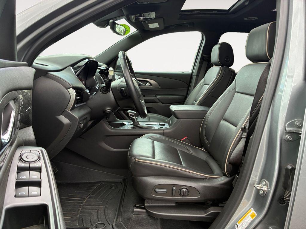 used 2023 Chevrolet Traverse car, priced at $34,795