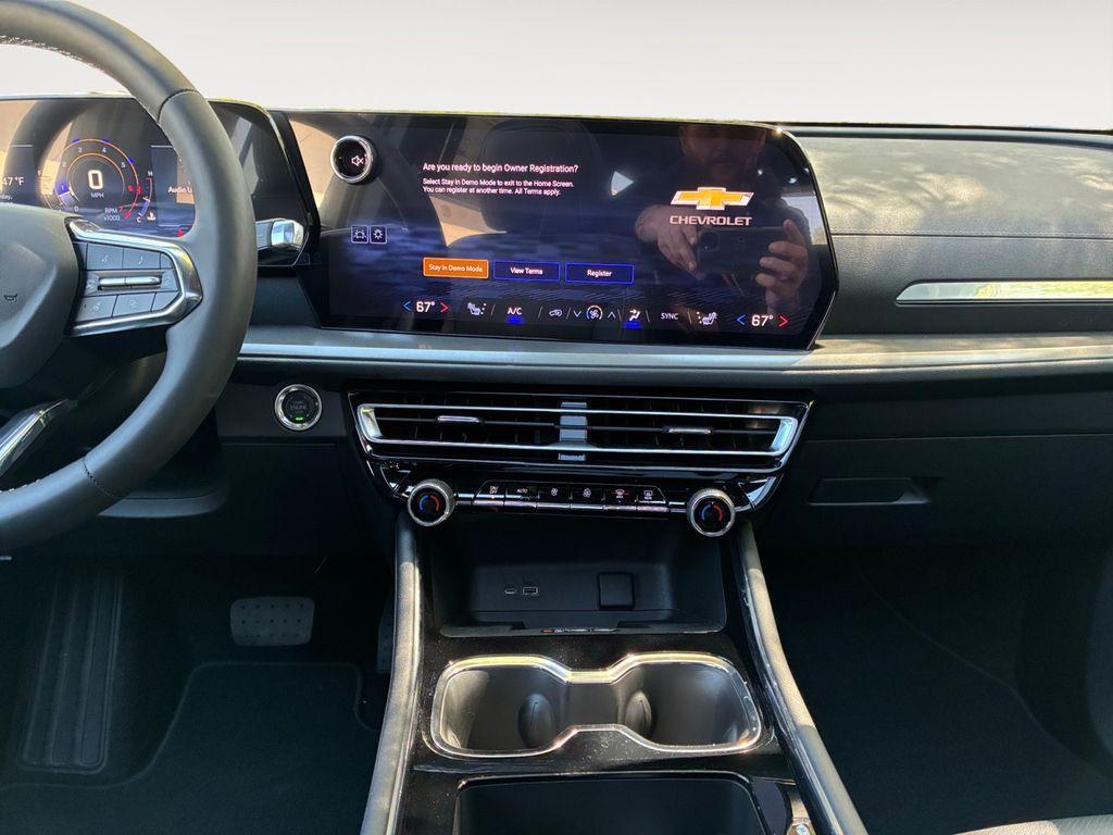 new 2026 Chevrolet Traverse car, priced at $43,973