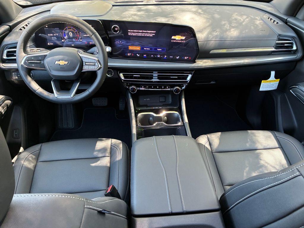 new 2026 Chevrolet Traverse car, priced at $43,973