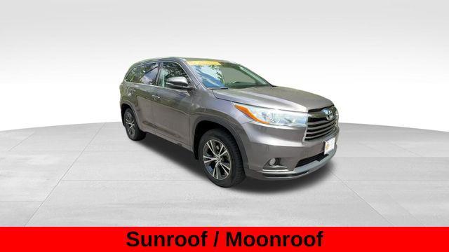 used 2016 Toyota Highlander car, priced at $21,998