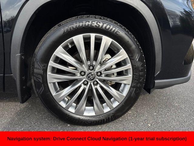 used 2024 Toyota Highlander car, priced at $46,700