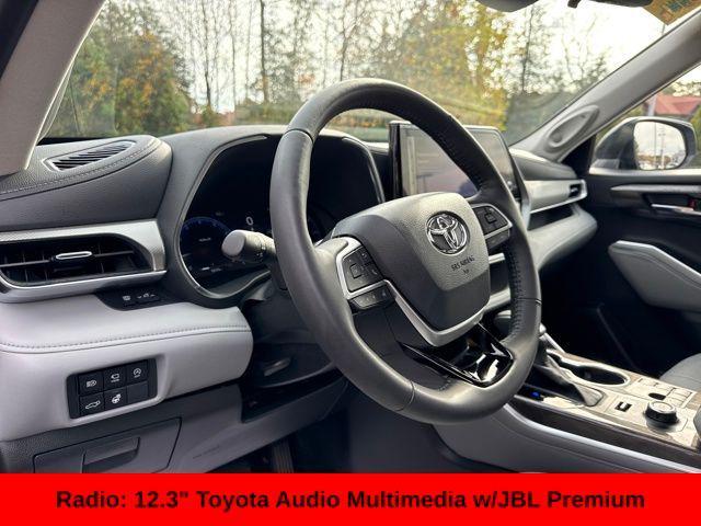 used 2024 Toyota Highlander car, priced at $46,700