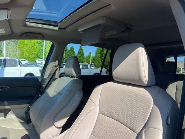 used 2021 Honda Pilot car, priced at $34,000