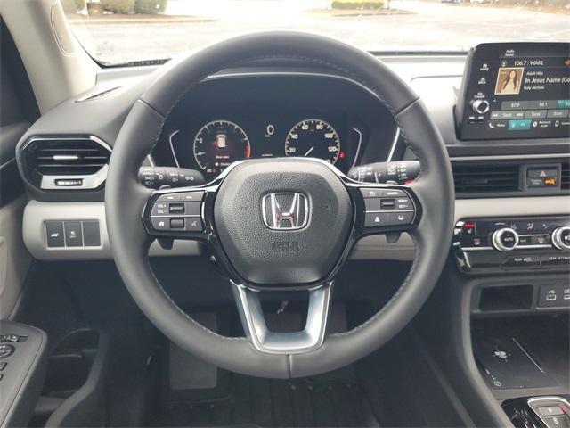 new 2025 Honda Pilot car, priced at $48,280