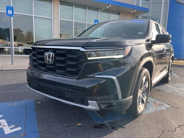 used 2023 Honda Pilot car, priced at $33,950