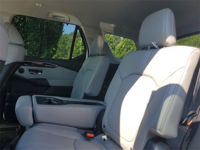 new 2025 Honda Pilot car, priced at $48,280