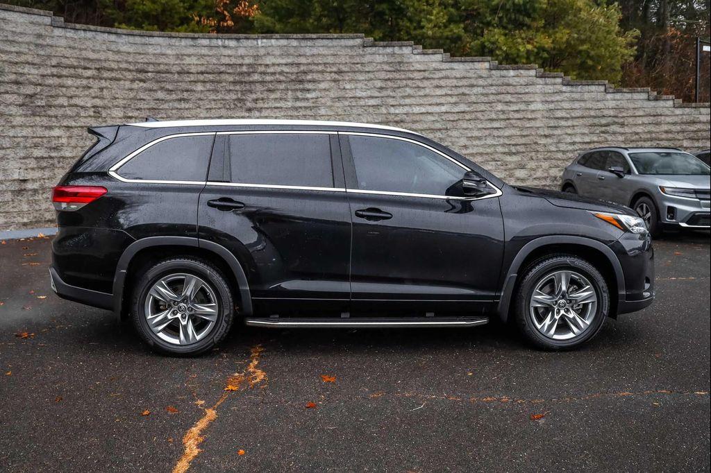 used 2019 Toyota Highlander car, priced at $32,500
