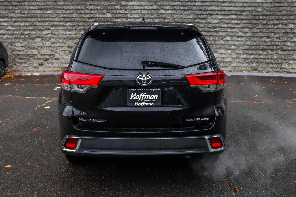 used 2019 Toyota Highlander car, priced at $32,500