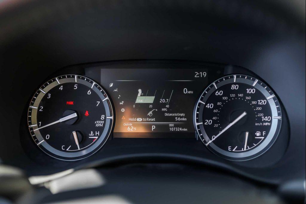 2020 Midnight Black Metallic Toyota Highlander