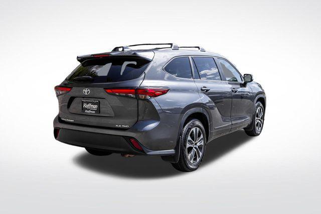 used 2023 Toyota Highlander car, priced at $38,700