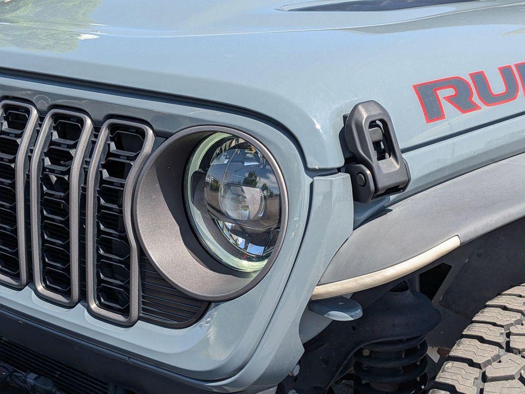 used 2024 Jeep Gladiator car, priced at $42,293