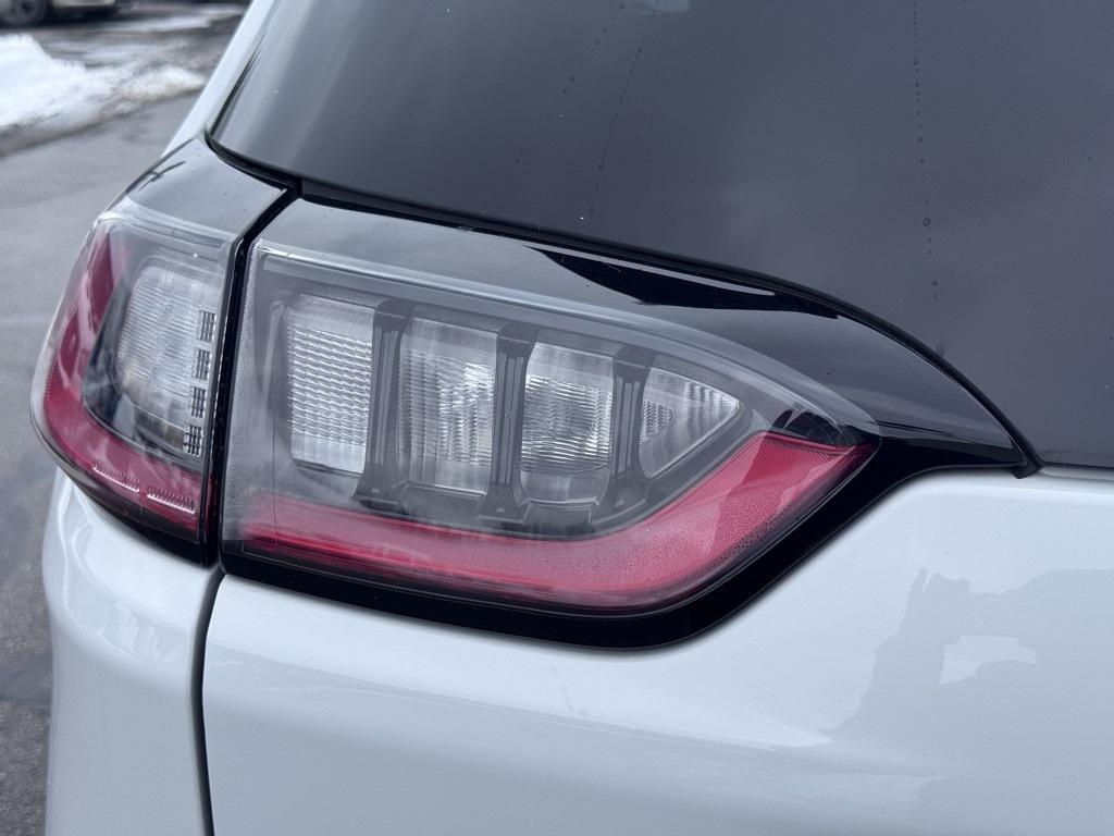 used 2022 Jeep Cherokee car, priced at $22,992