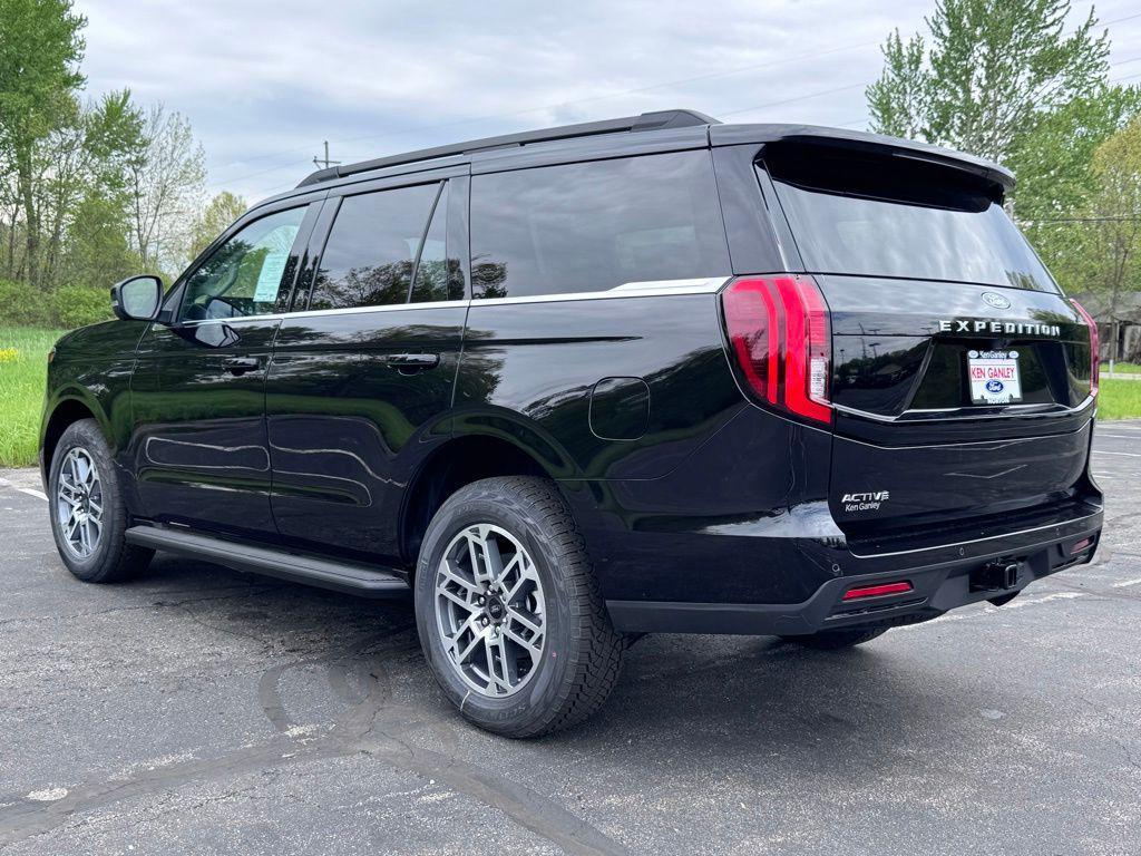 new 2026 Ford Expedition car, priced at $70,339