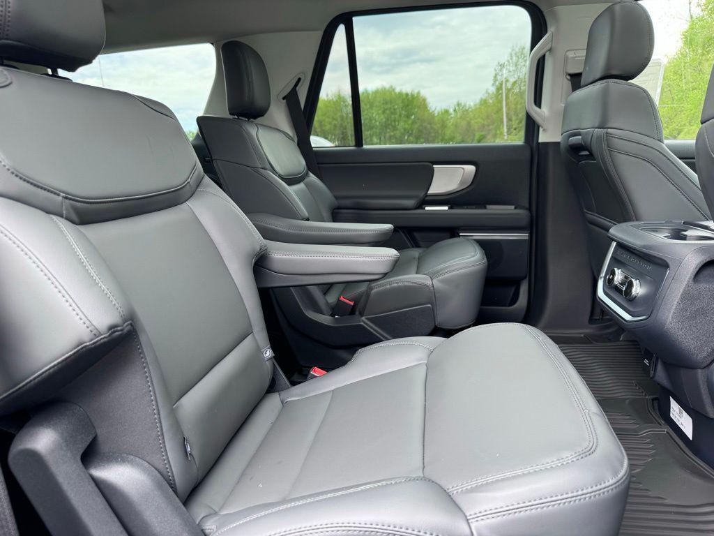 new 2026 Ford Expedition car, priced at $70,339