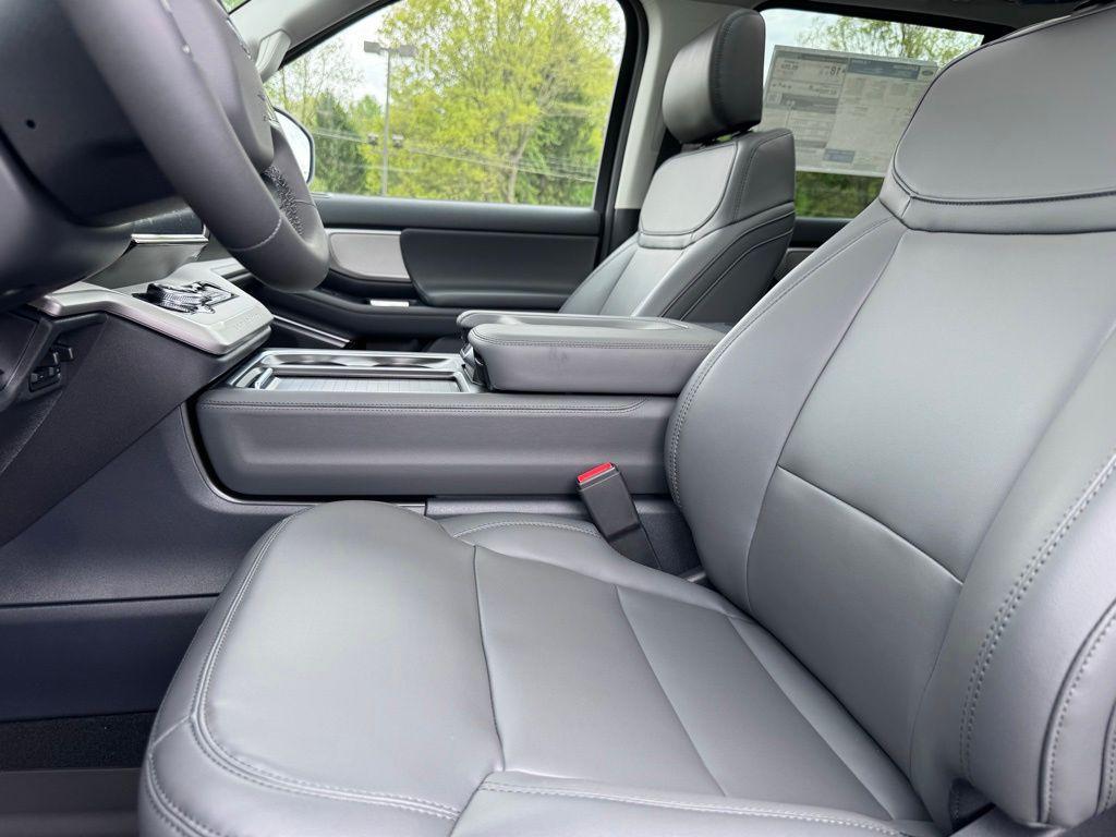 new 2026 Ford Expedition car, priced at $70,339
