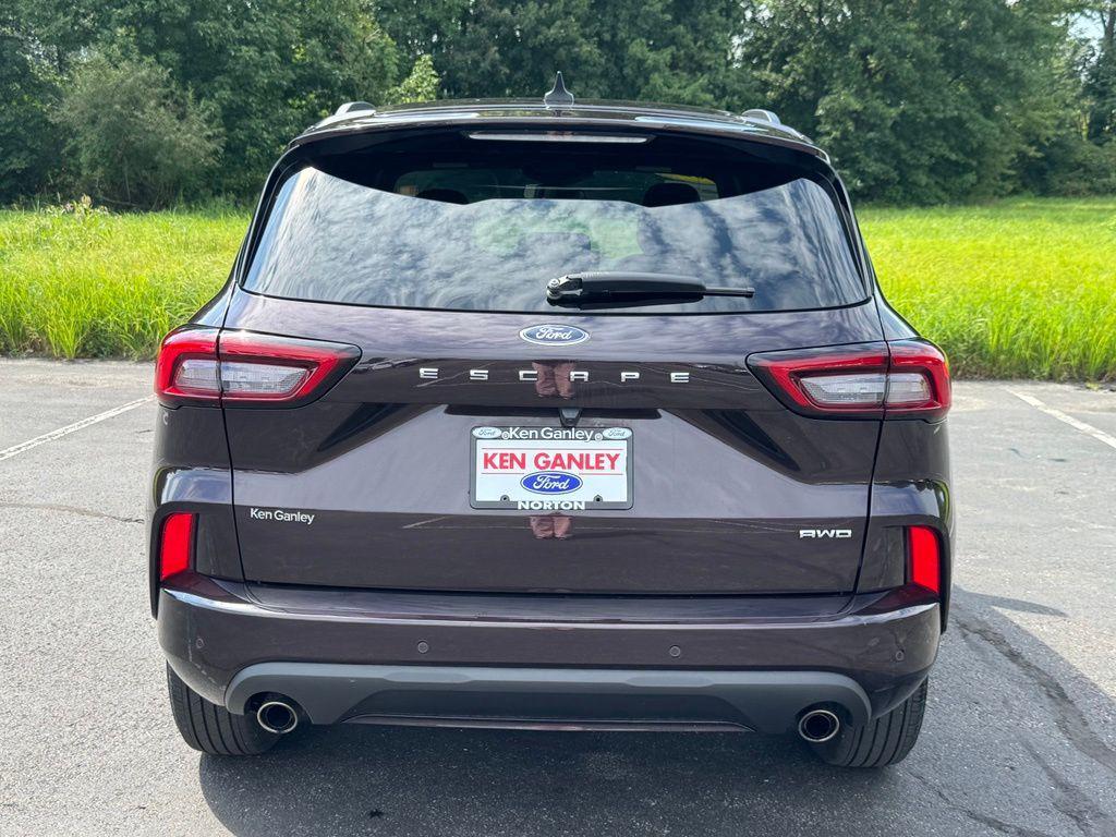 used 2023 Ford Escape car, priced at $25,065