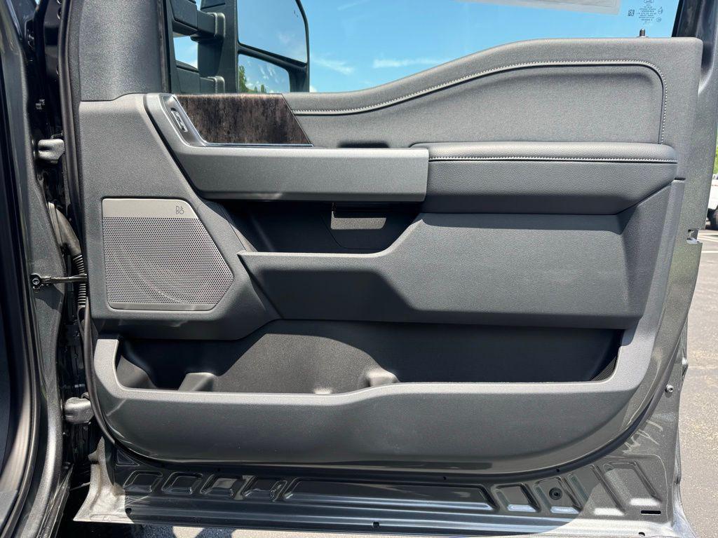 new 2025 Ford F-250 car, priced at $87,210