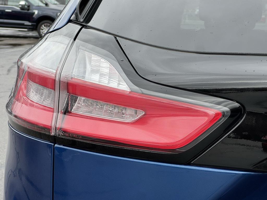 used 2024 Ford Edge car, priced at $29,114