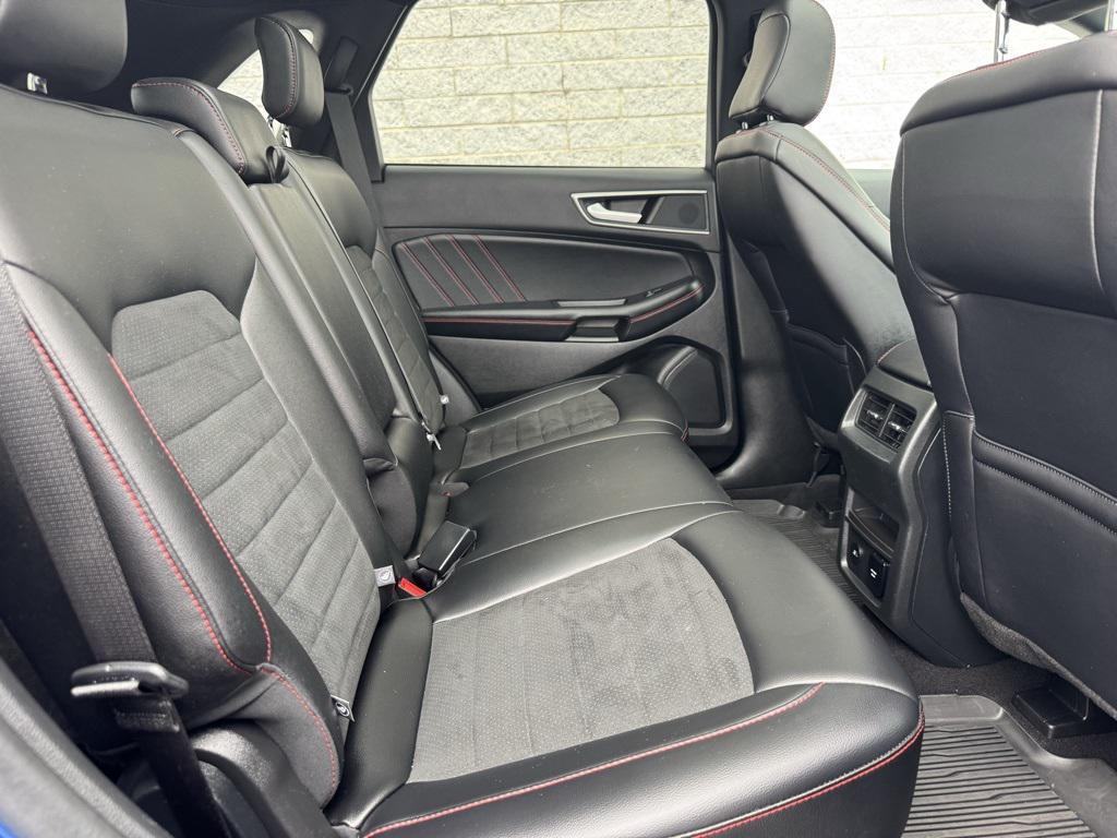 used 2024 Ford Edge car, priced at $29,114