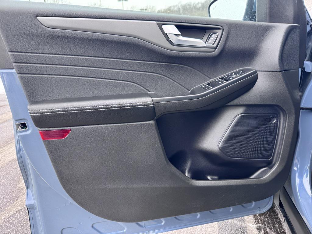 used 2023 Ford Escape PHEV car, priced at $24,226