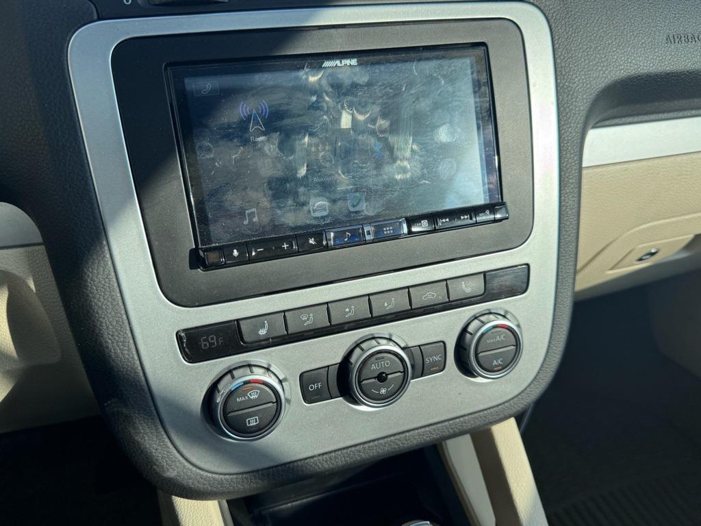 used 2013 Volkswagen Eos car, priced at $8,996