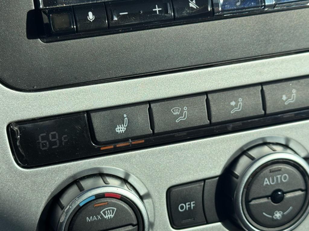 used 2013 Volkswagen Eos car, priced at $8,996