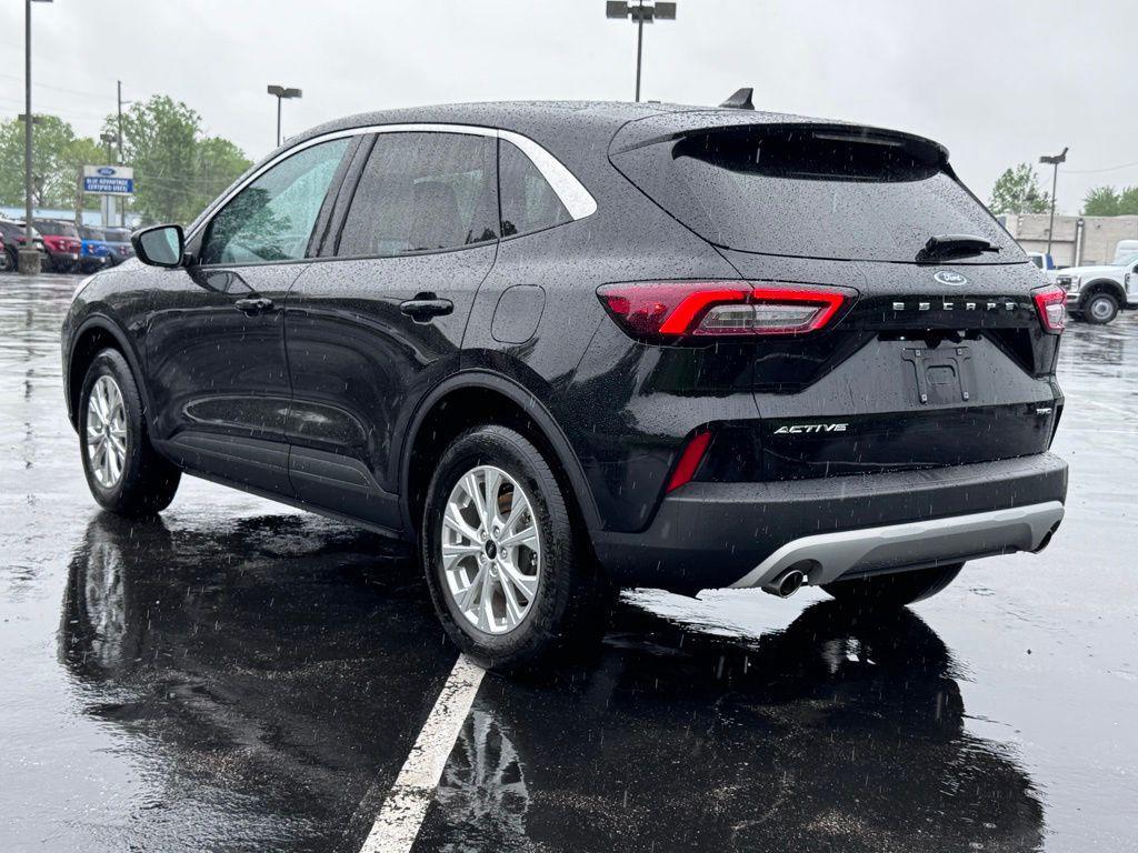 used 2023 Ford Escape car, priced at $24,912