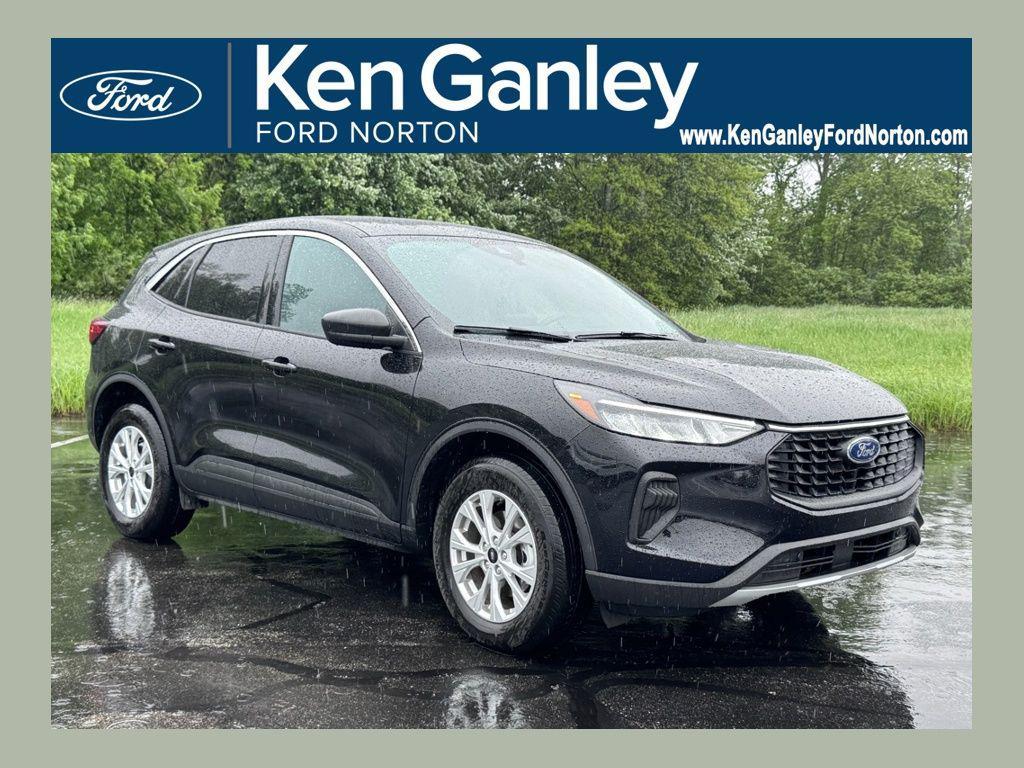 used 2023 Ford Escape car, priced at $24,912