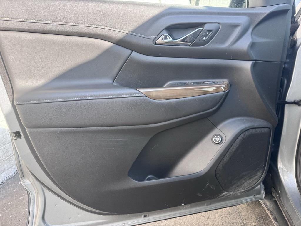 used 2023 GMC Acadia car, priced at $27,598