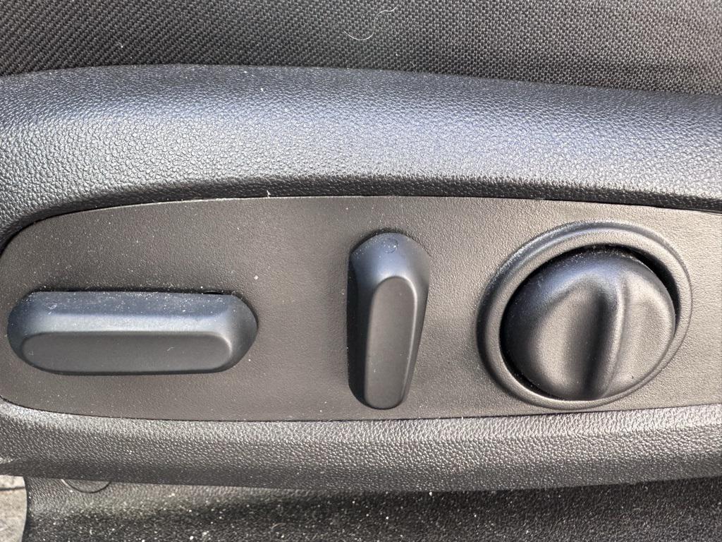 used 2023 GMC Acadia car, priced at $27,598