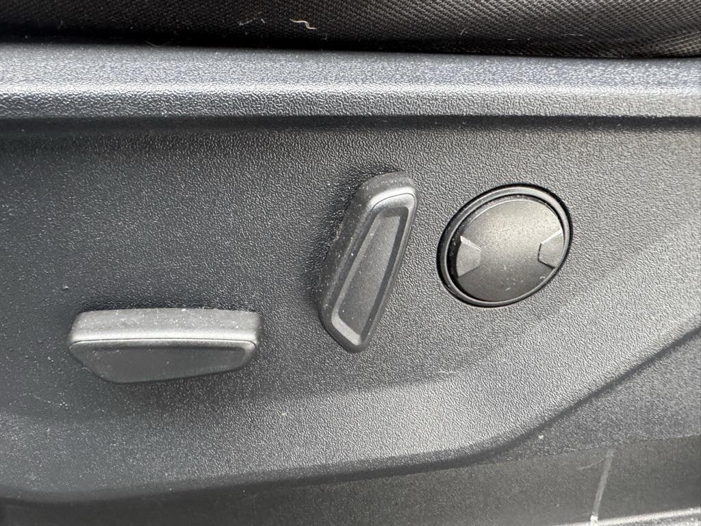 used 2022 Ford F-150 car, priced at $33,996