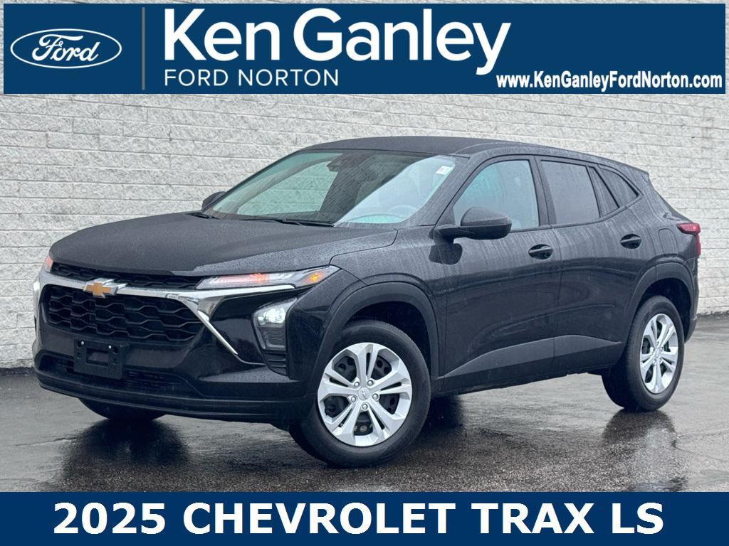 used 2025 Chevrolet Trax car, priced at $22,526