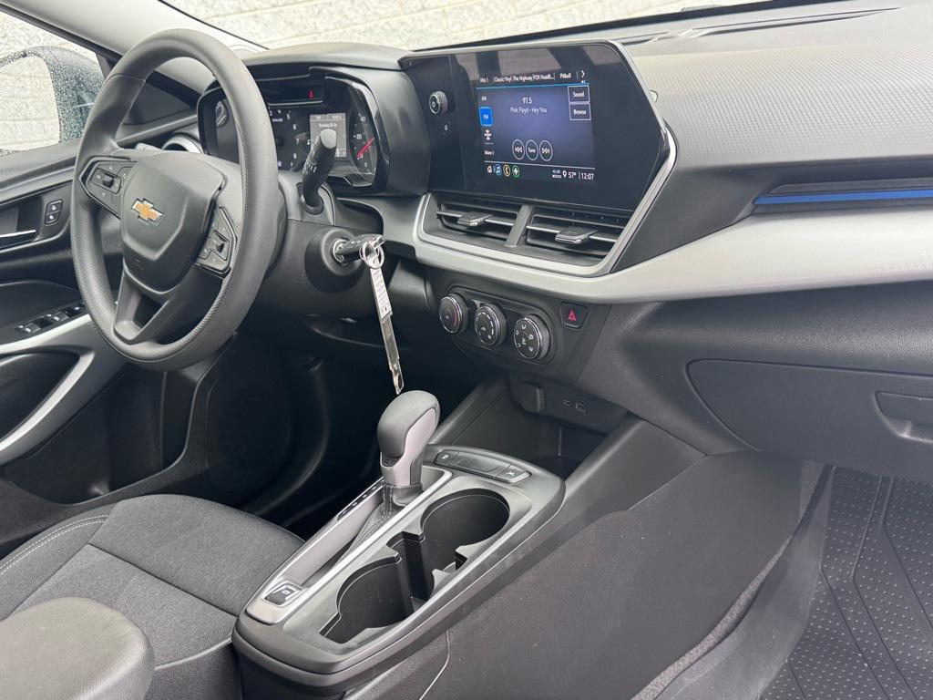 used 2025 Chevrolet Trax car, priced at $22,526