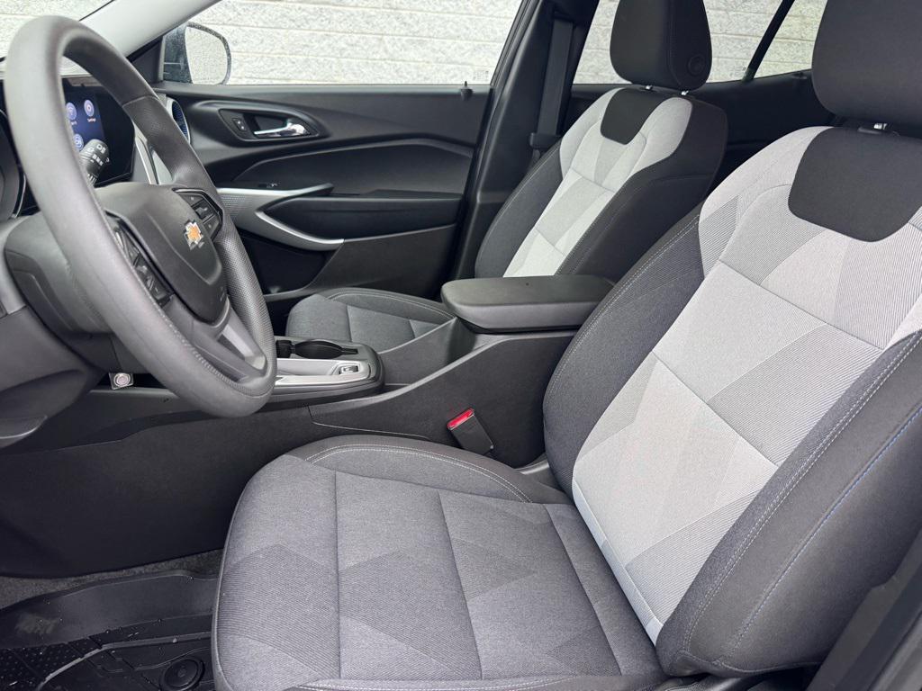 used 2025 Chevrolet Trax car, priced at $22,526