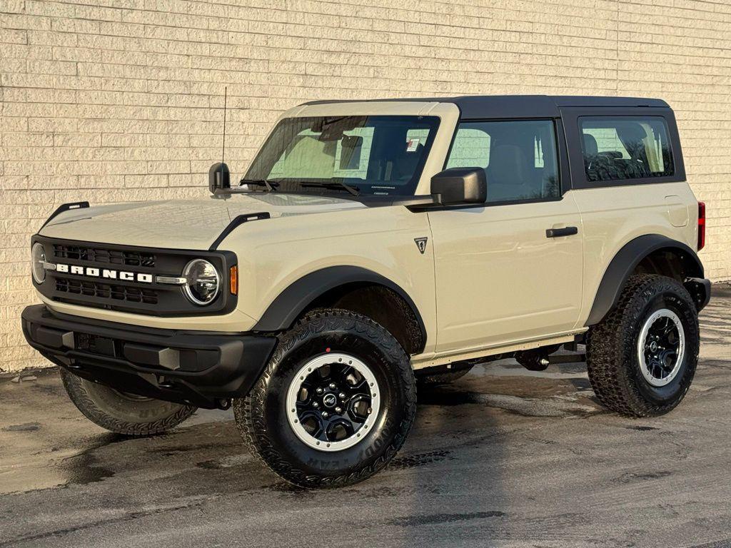 new 2025 Ford Bronco car, priced at $48,820
