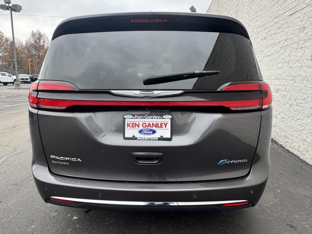 used 2023 Chrysler Pacifica Hybrid car, priced at $24,821