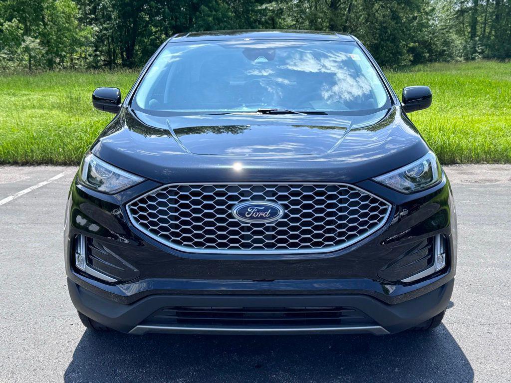 used 2024 Ford Edge car, priced at $29,440