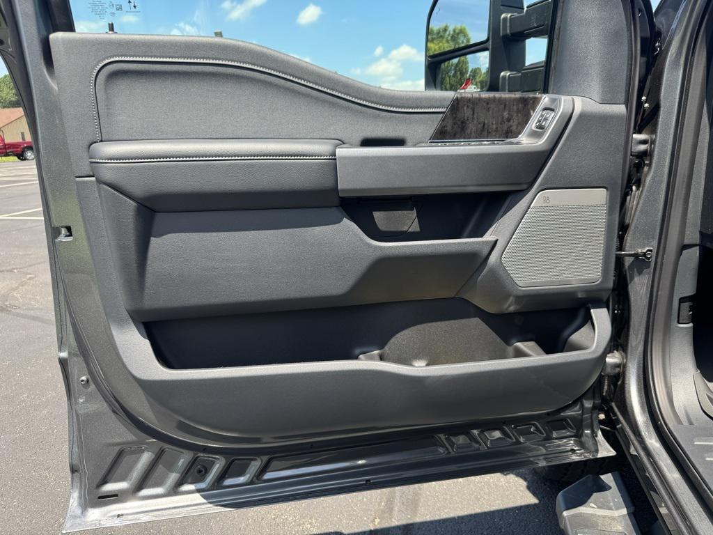 new 2025 Ford F-250 car, priced at $89,210