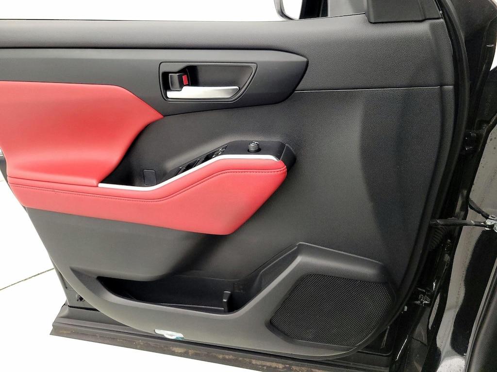 used 2023 Toyota Highlander car, priced at $38,998