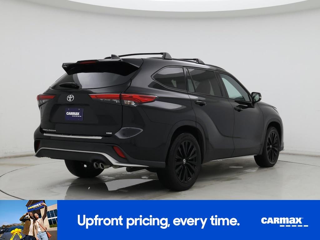 used 2023 Toyota Highlander car, priced at $38,998