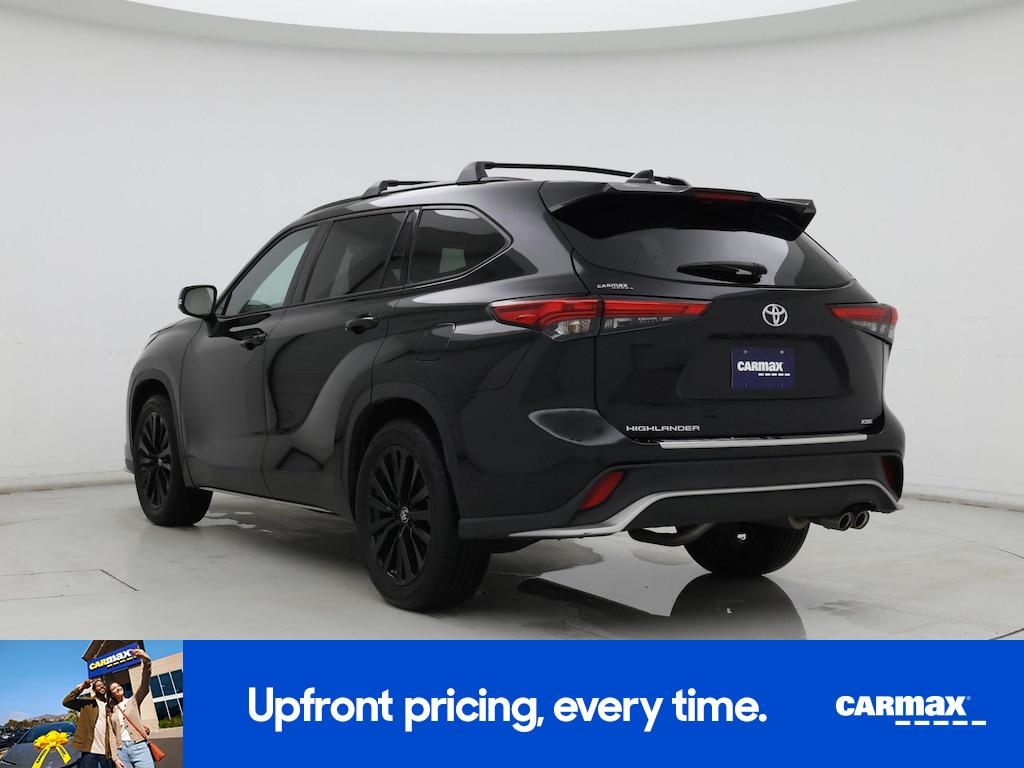 used 2023 Toyota Highlander car, priced at $38,998