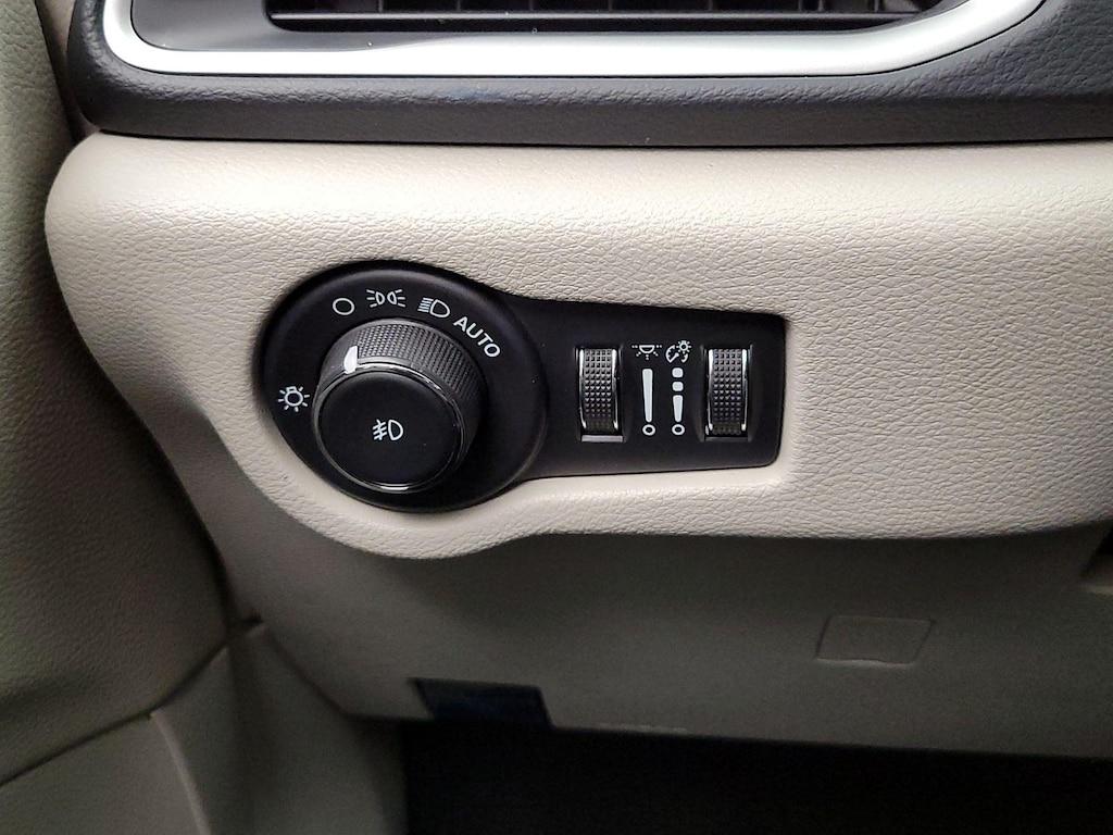 used 2023 Chrysler Pacifica car, priced at $28,998