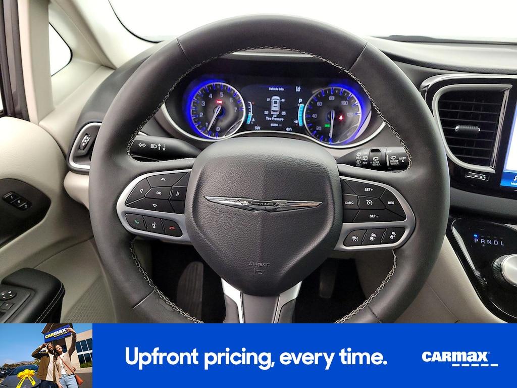 used 2023 Chrysler Pacifica car, priced at $28,998