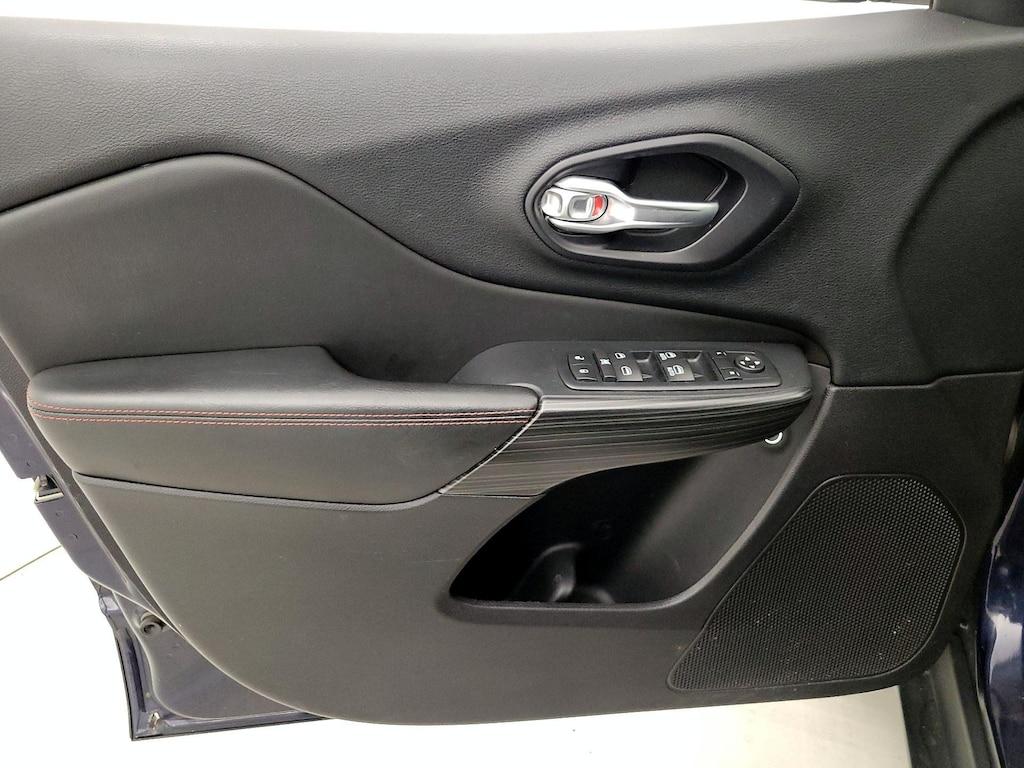 used 2016 Jeep Cherokee car, priced at $18,998