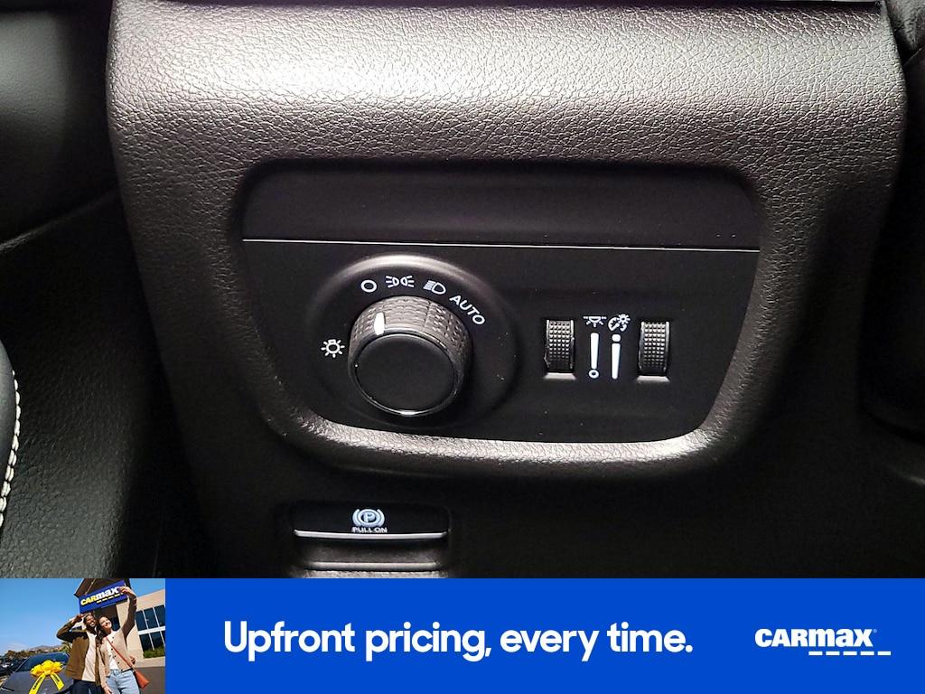 used 2023 Jeep Grand Cherokee car, priced at $32,998
